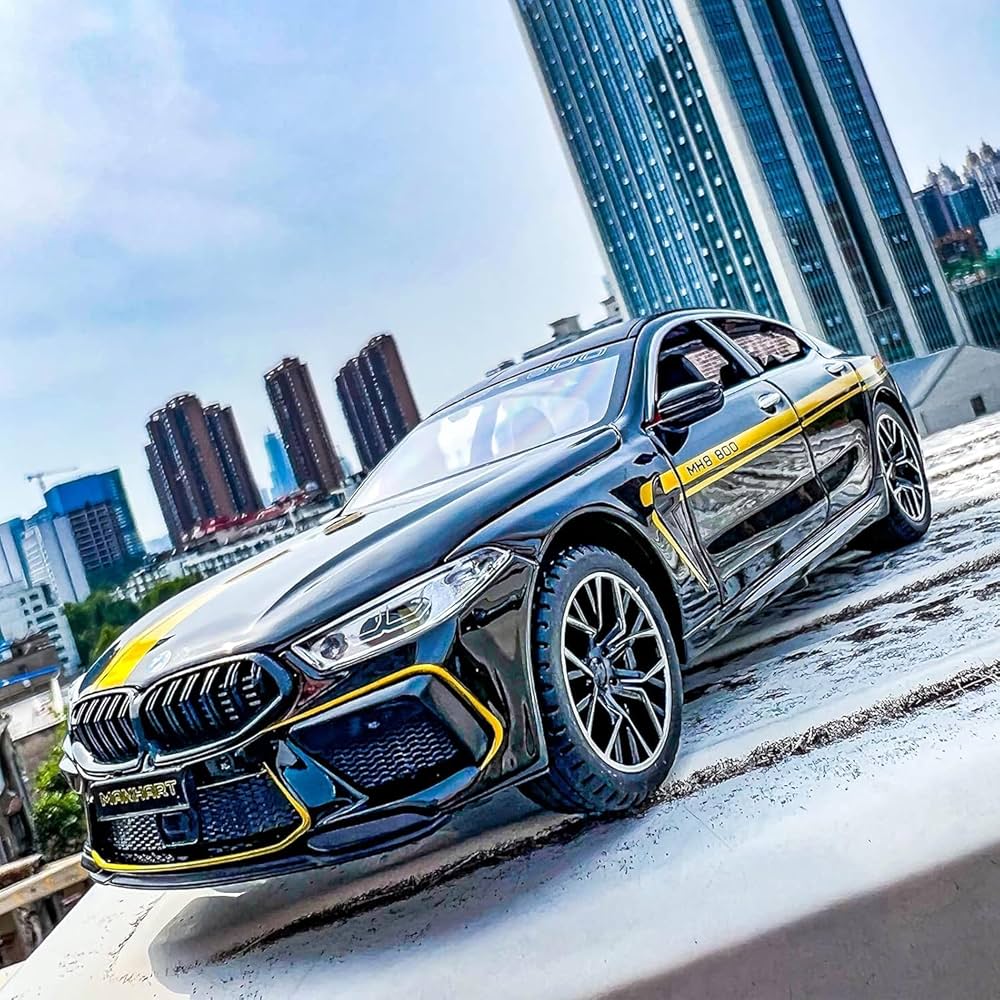 BMW M8 metal die cast (1:24)