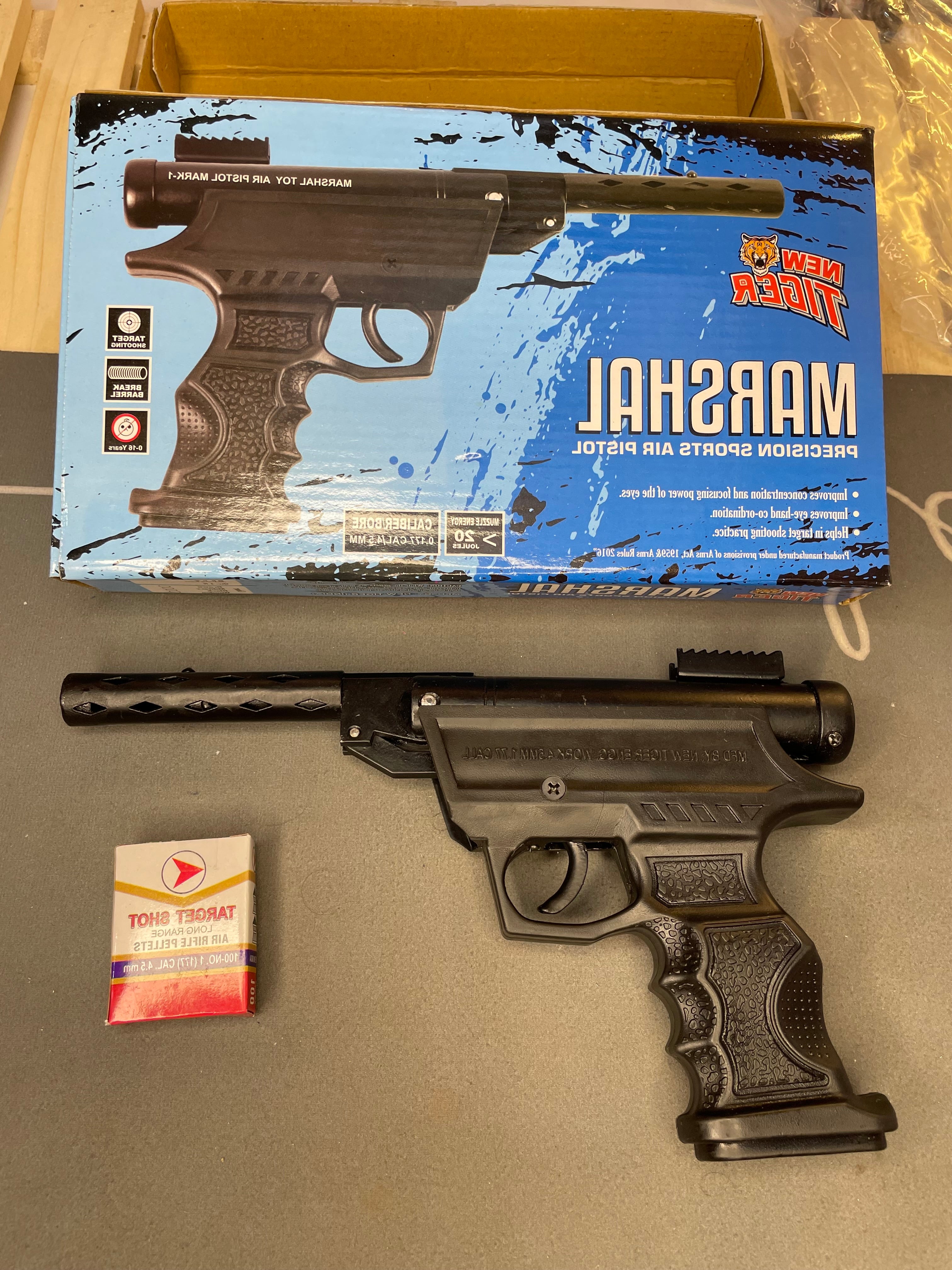 Marshal airgun (unbreakable RECOMMENDED )