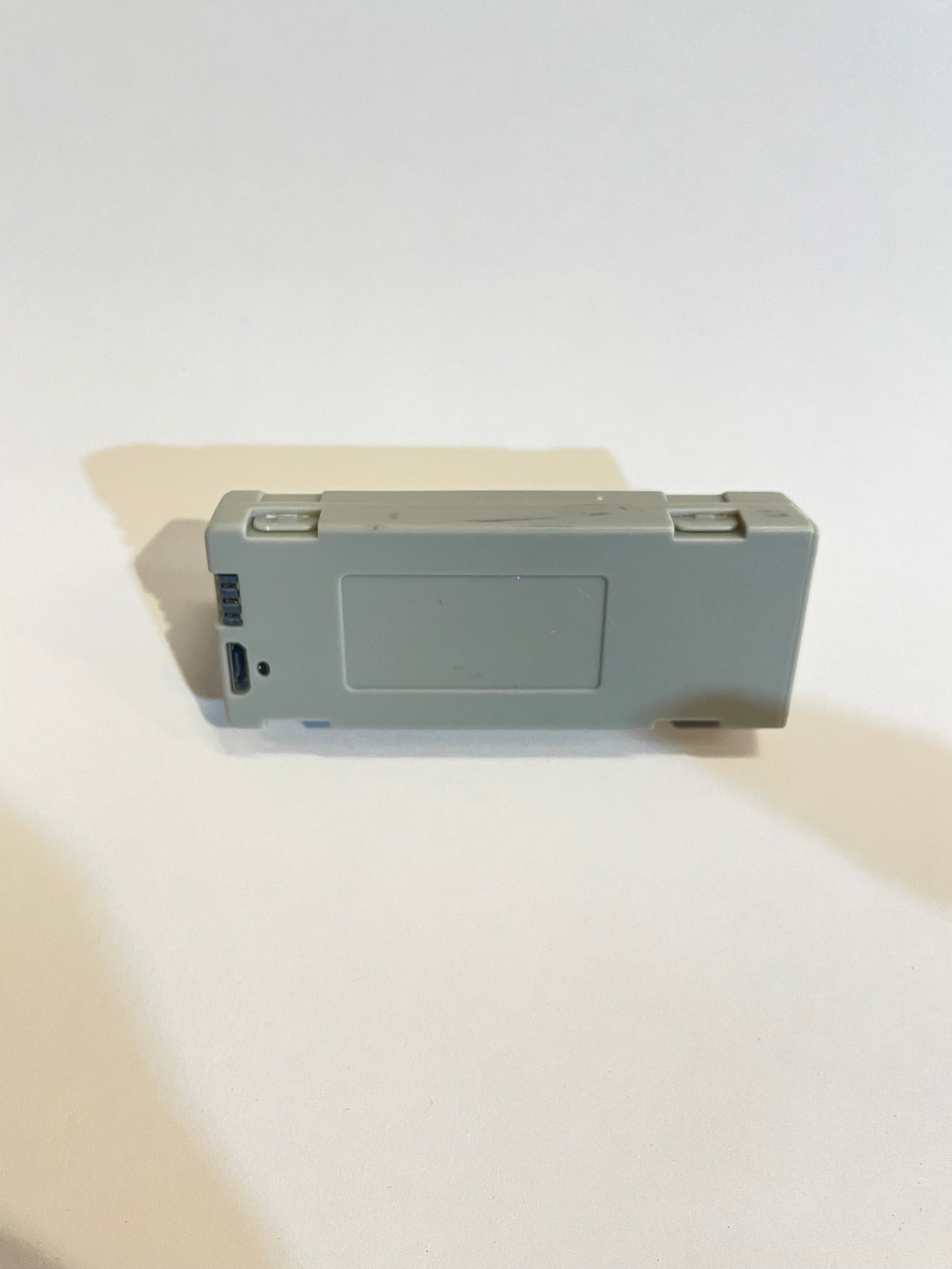 Drone battery (e88,e99,k99,e88pro,k10,k6,m3,p18pro,e88pro,etc )