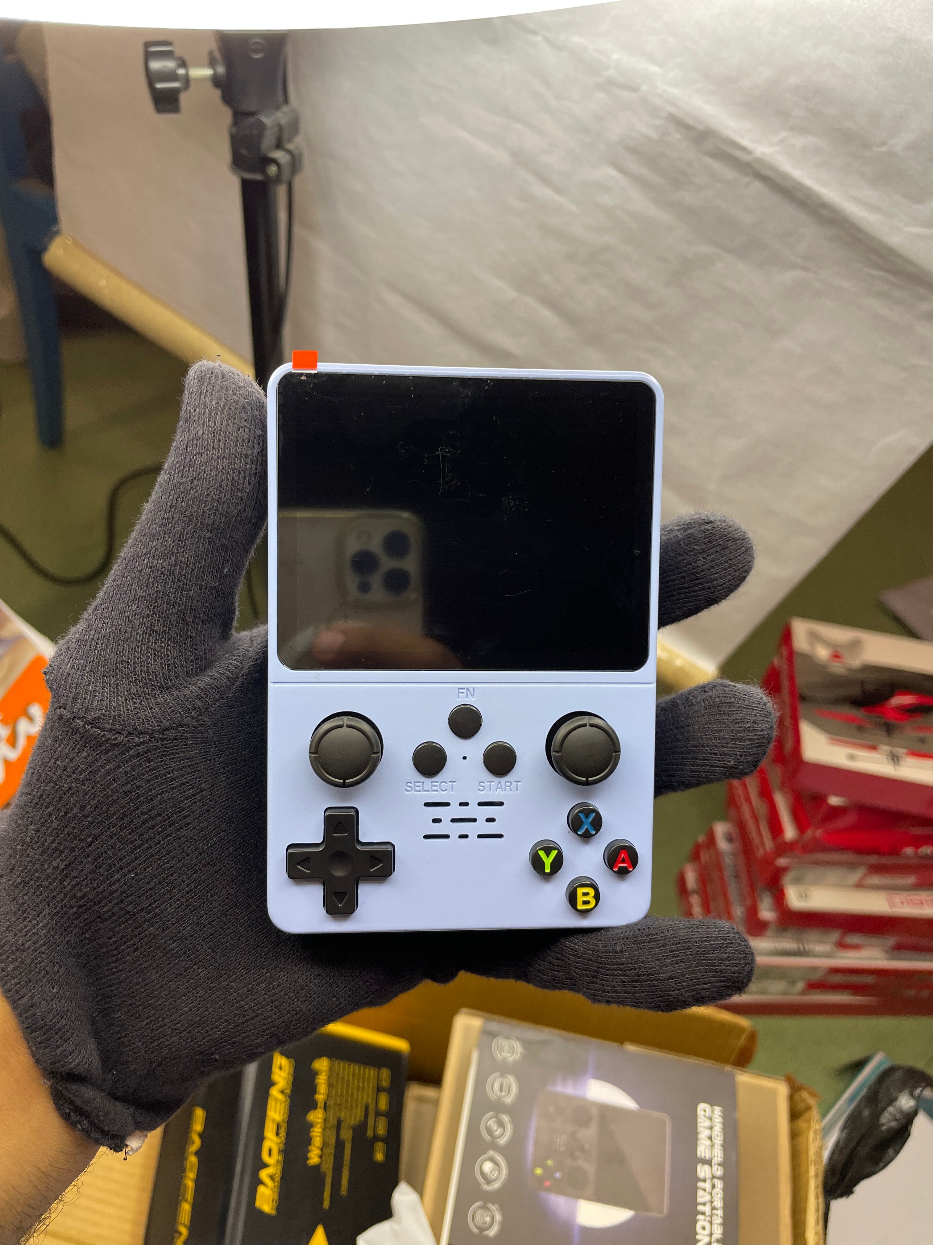 Hand game station (bestseller, personal fav😍) R35s(15k games inbuilt+ expandable)